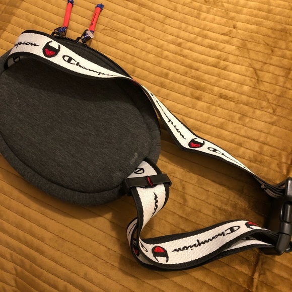 Champion Waist Crossbody Bag - Picture 5 of 6